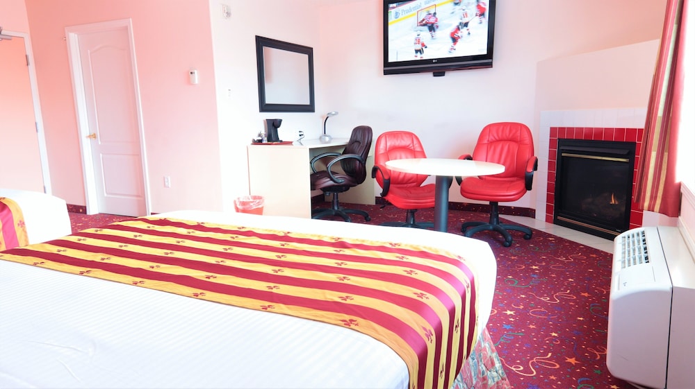 Premium Double Room, 2 Queen Beds, Fireplace photo 2