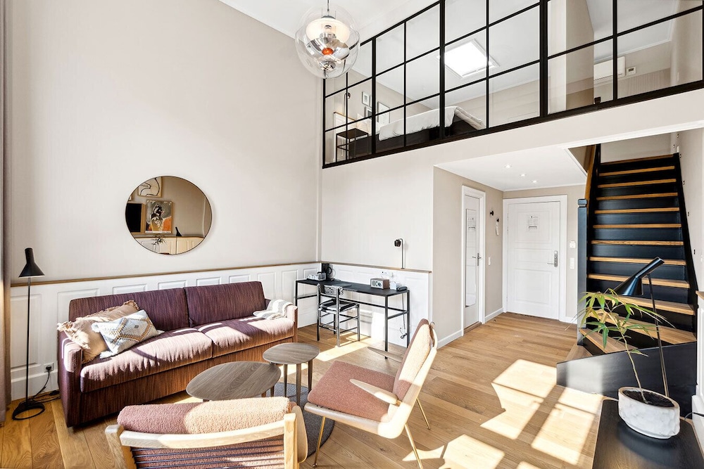Loft Suite - Photo 2