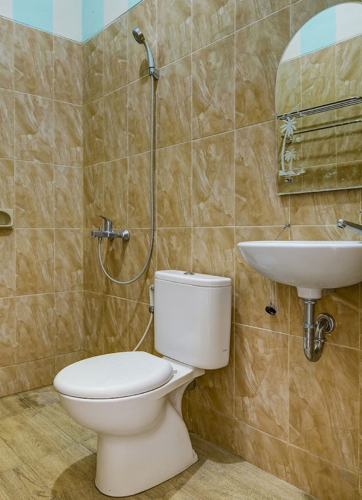 Standard Twin Room - Photo 8