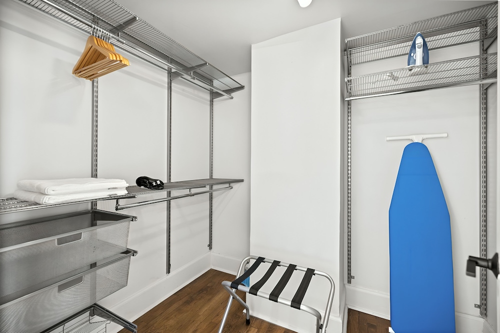 One Bedroom Apartment