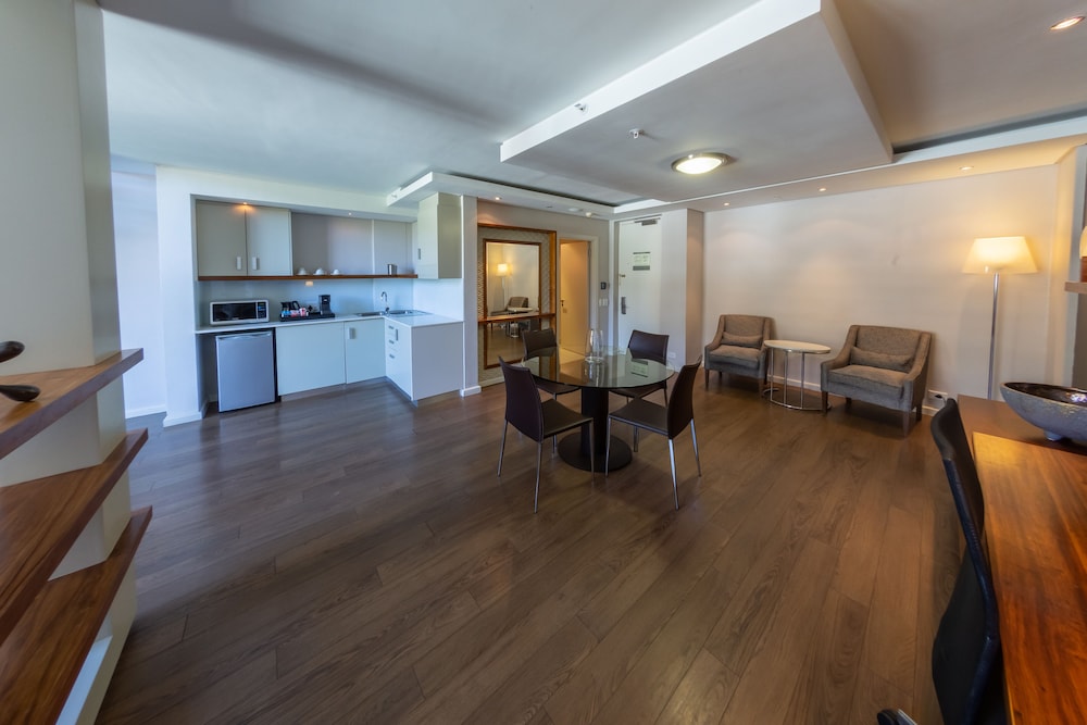 Loft, 1 King Bed, Kitchenette photo 1