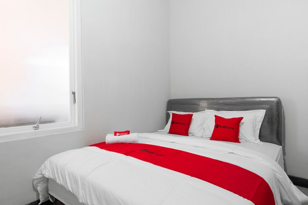 Double Room (Reddoorz) photo 1