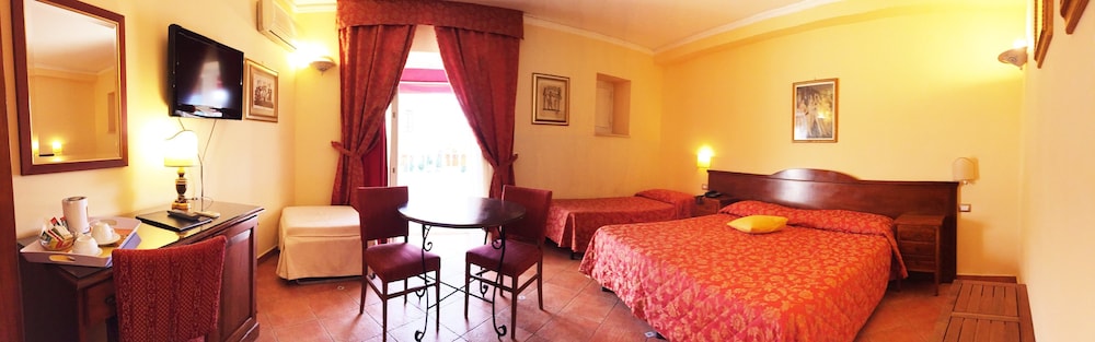Comfort Triple Room (up to 4 people) - Photo 10