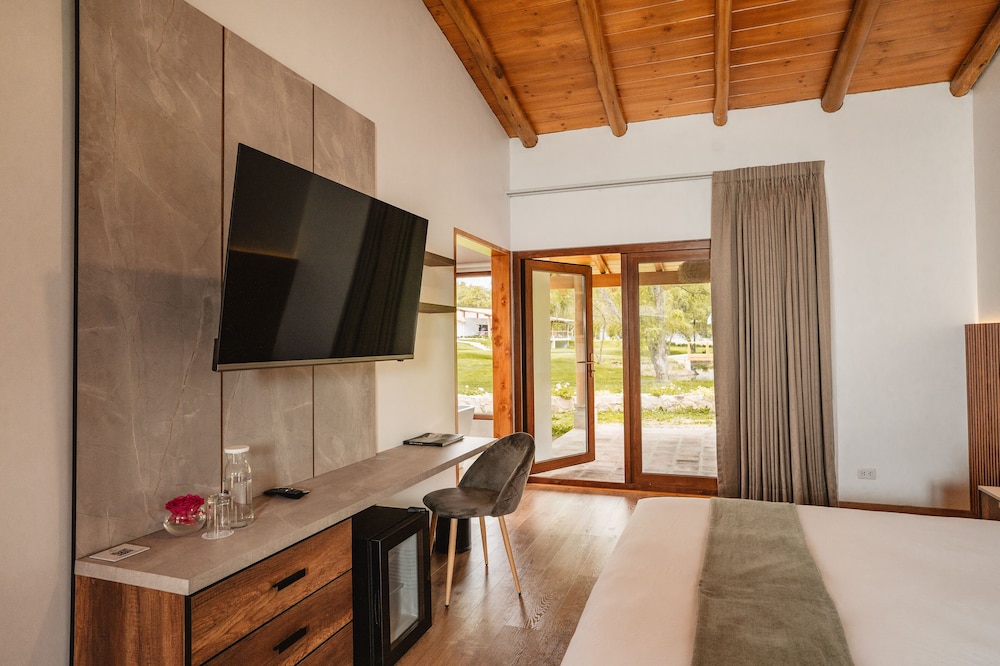 Senior Suite, 1 King Bed