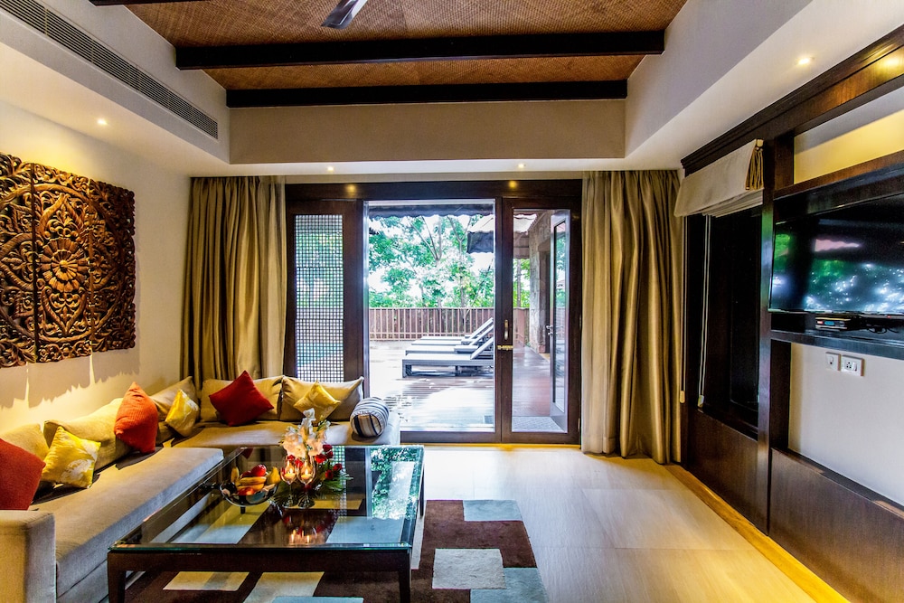 Presidential Villa, 3 Bedrooms, Mountain View, Garden Area