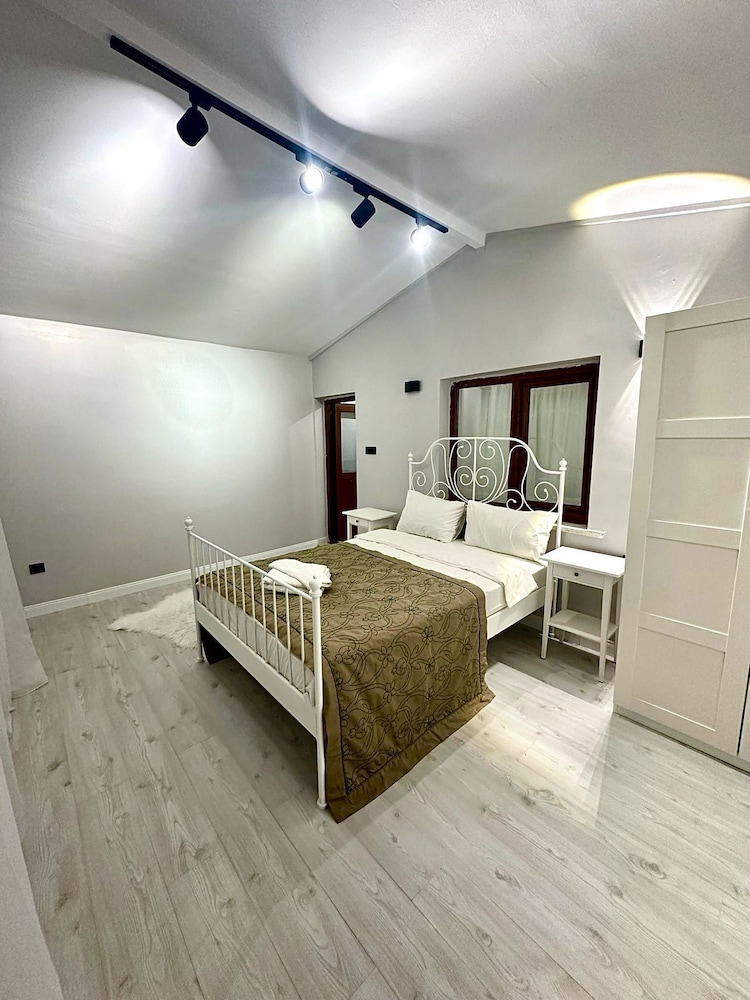 Economy Double Room photo 2