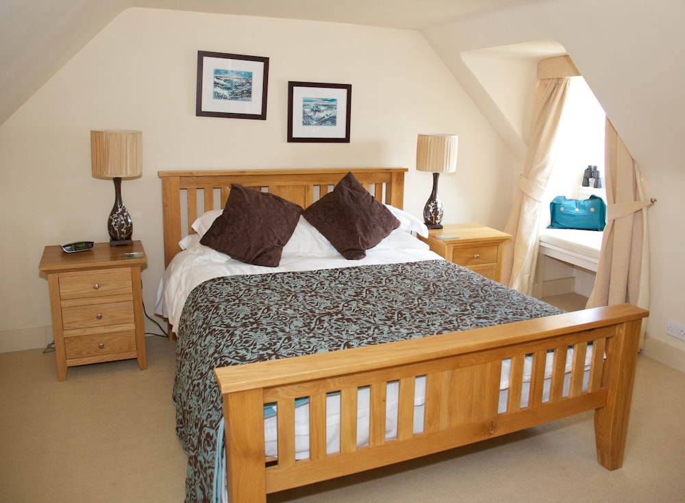 Double Room, Lake View (Shira)