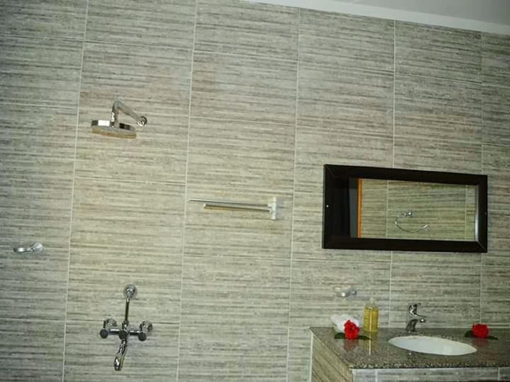 Ground Floor Apartment photo 2