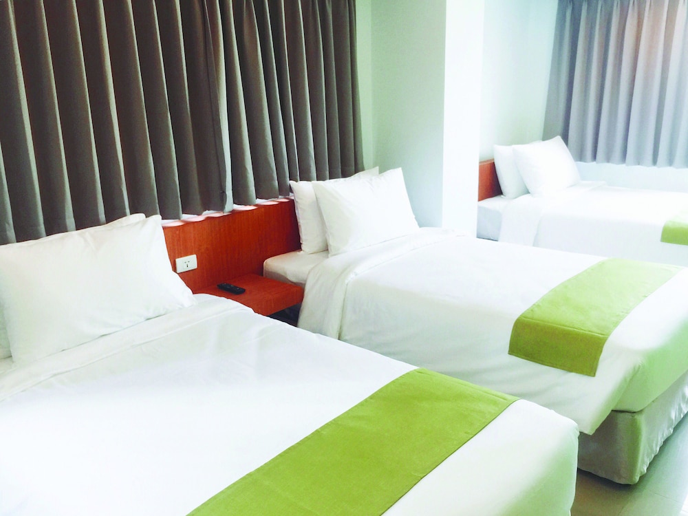 Premier Triple Room photo 2