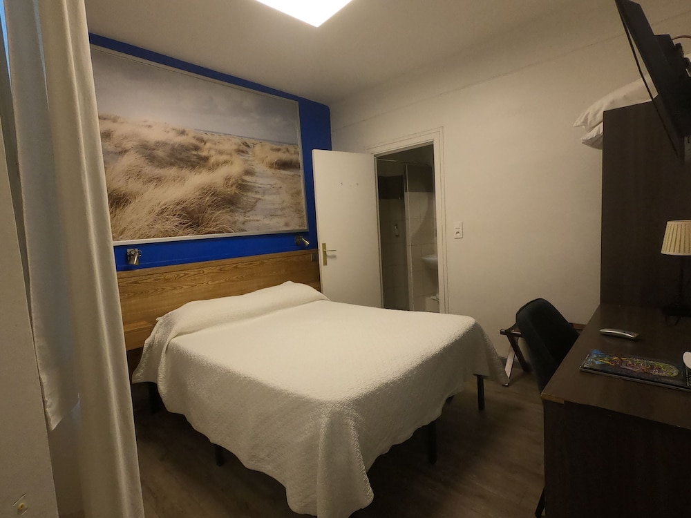 Economy Double Room photo 2