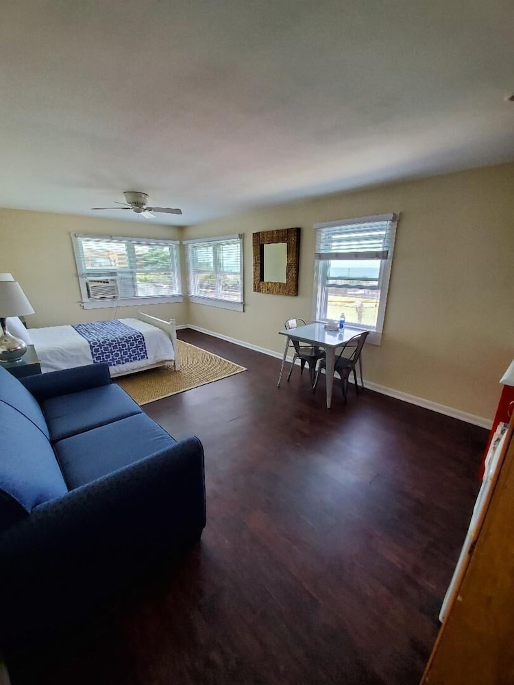 Exclusive Suite, Private Bathroom, Bay View