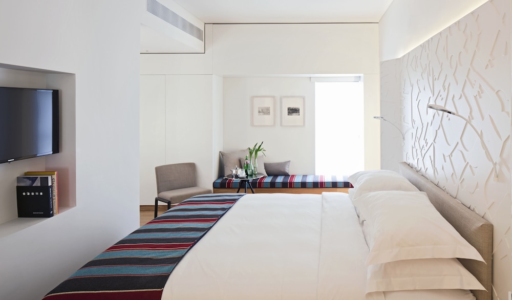 Deluxe Room - Photo 4