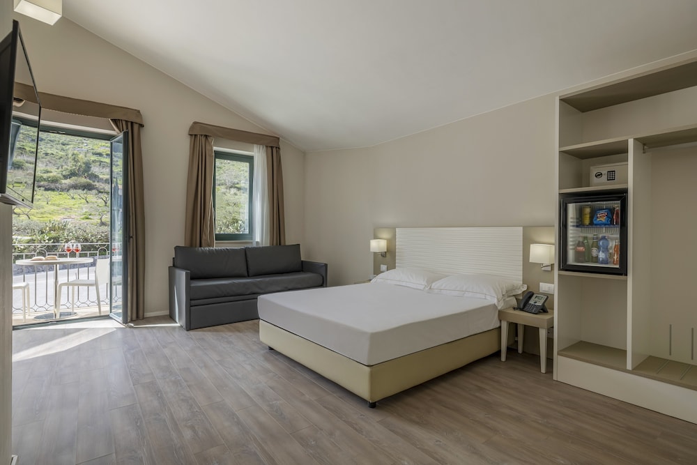Family Room, Mountain View