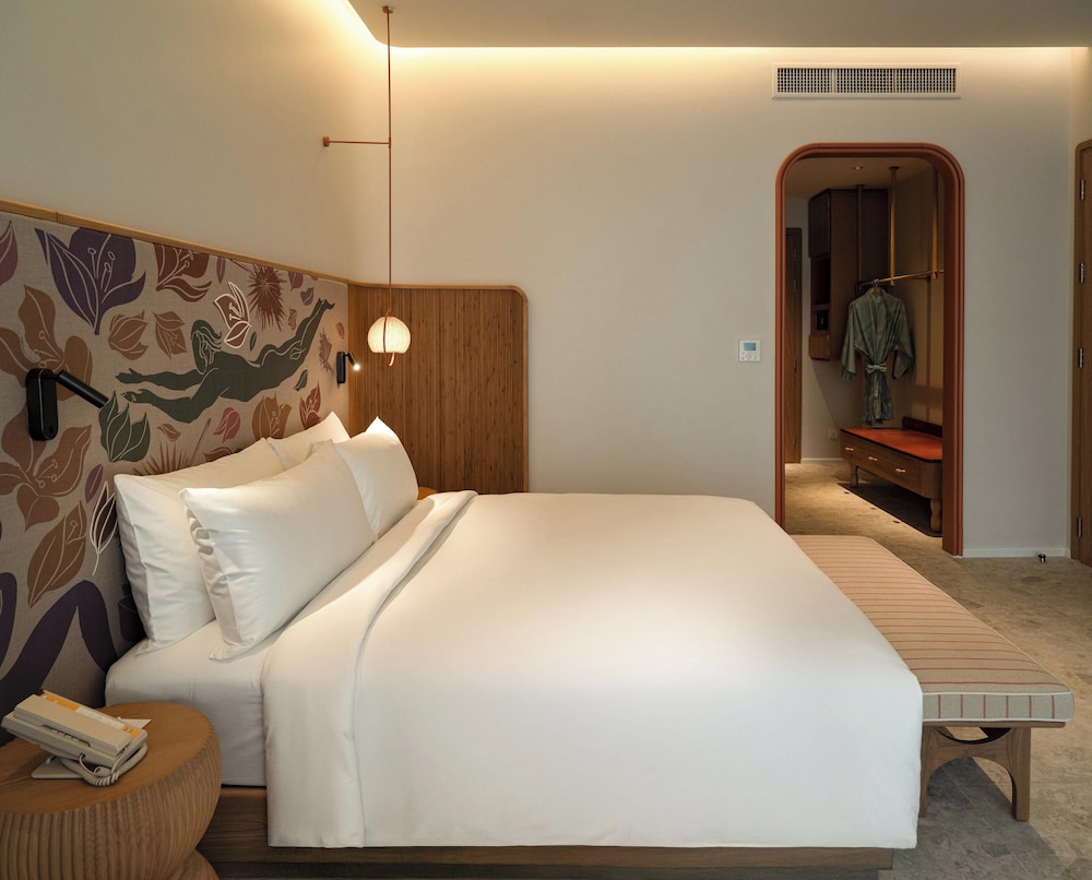 Standard Room, 1 King Bed