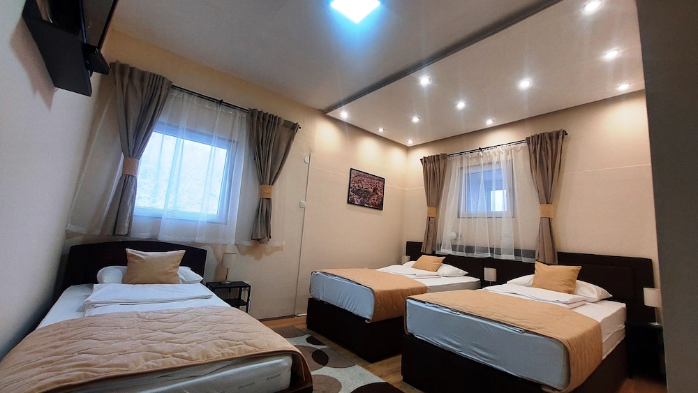 Family Triple Room, 1 Bedroom photo 2