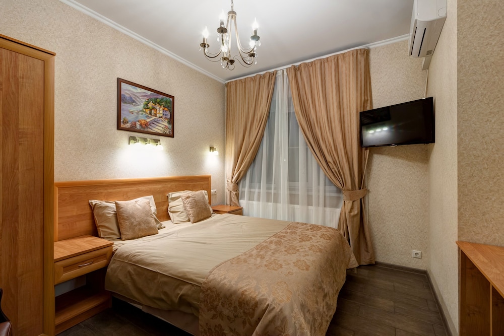 Double Room, 1 Queen Bed, Non Smoking photo 2