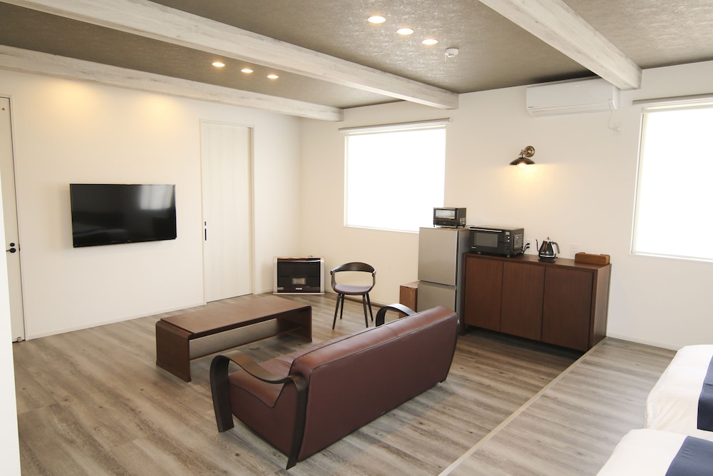 Basic Villa photo 3
