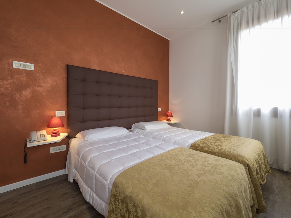 Superior Double Room - Photo 1