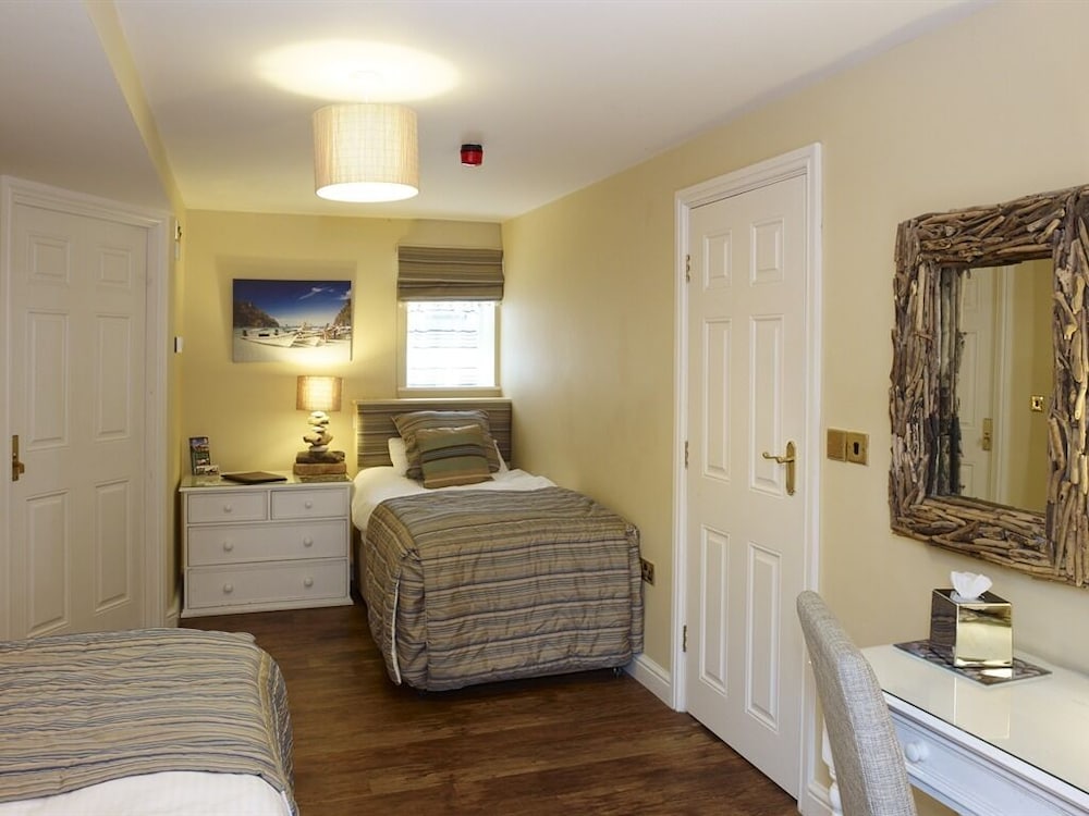 Standard Twin Room, Ensuite (Beach Style) photo 1