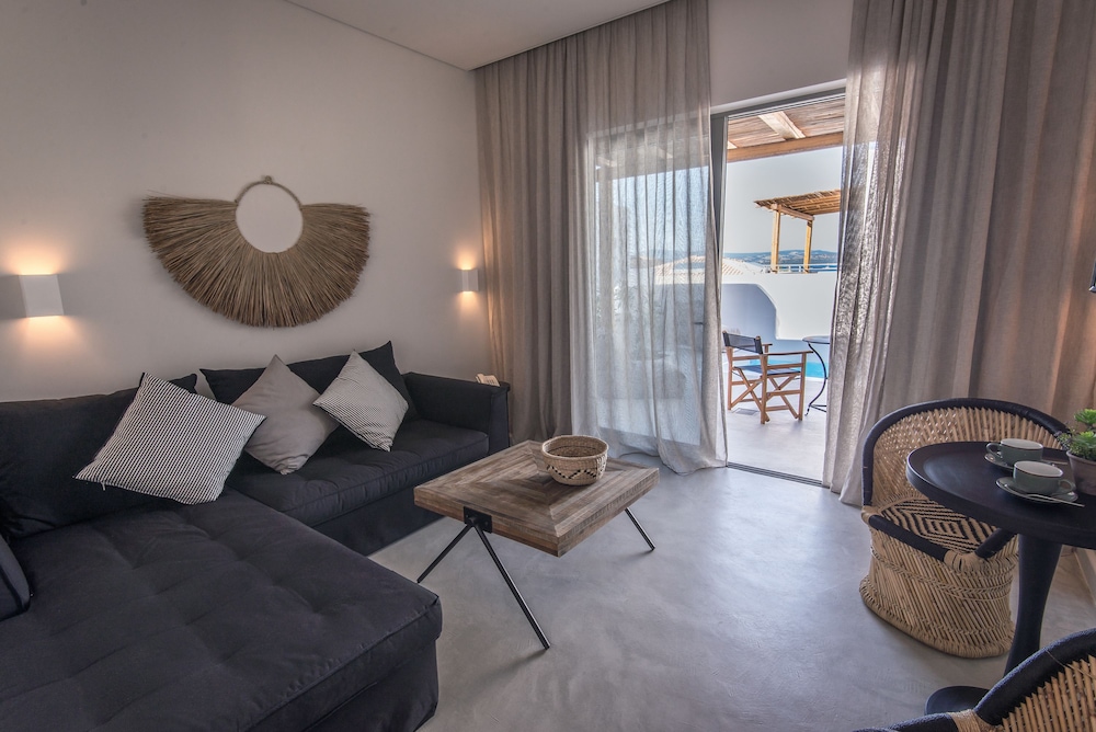 Suite, Partial Sea View (Emerald)