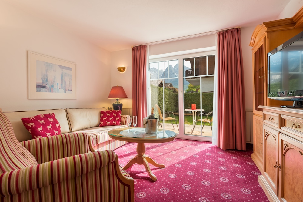 Jumbo Room House Windrose