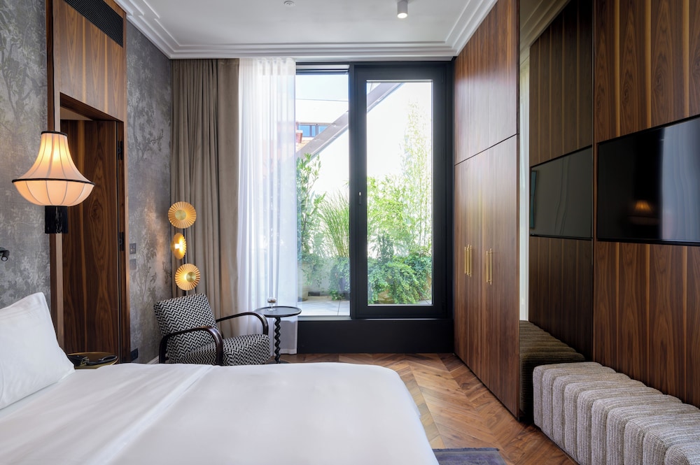 Exclusive Double Room, Terrace, City View photo 2