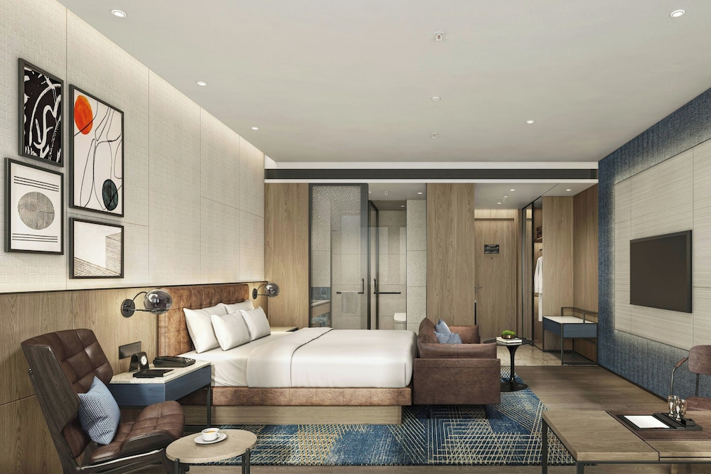Elite Room, 1 King Bed, City View photo 1