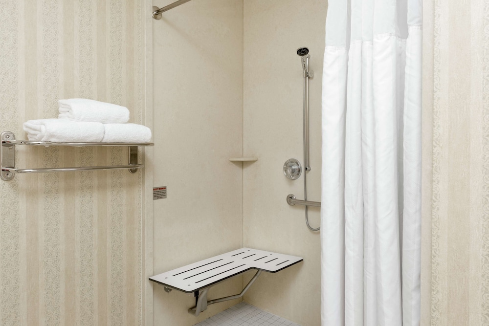 Room, Accessible - Photo 3