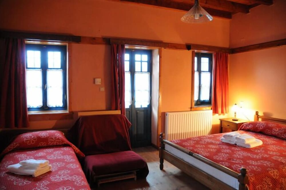 Quadruple Room - Photo 2