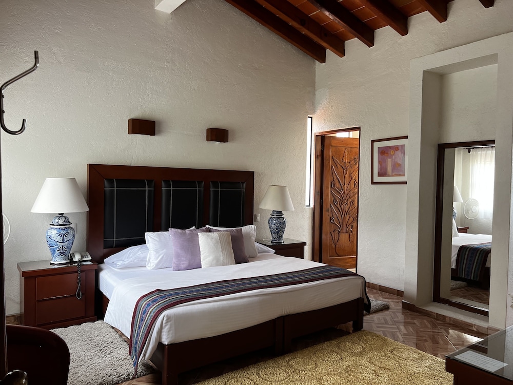 Suite, Balcony, Mountain View (12)