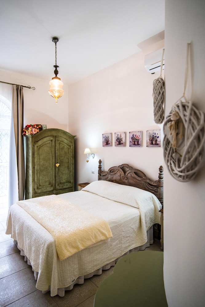 Deluxe Triple Room photo 2