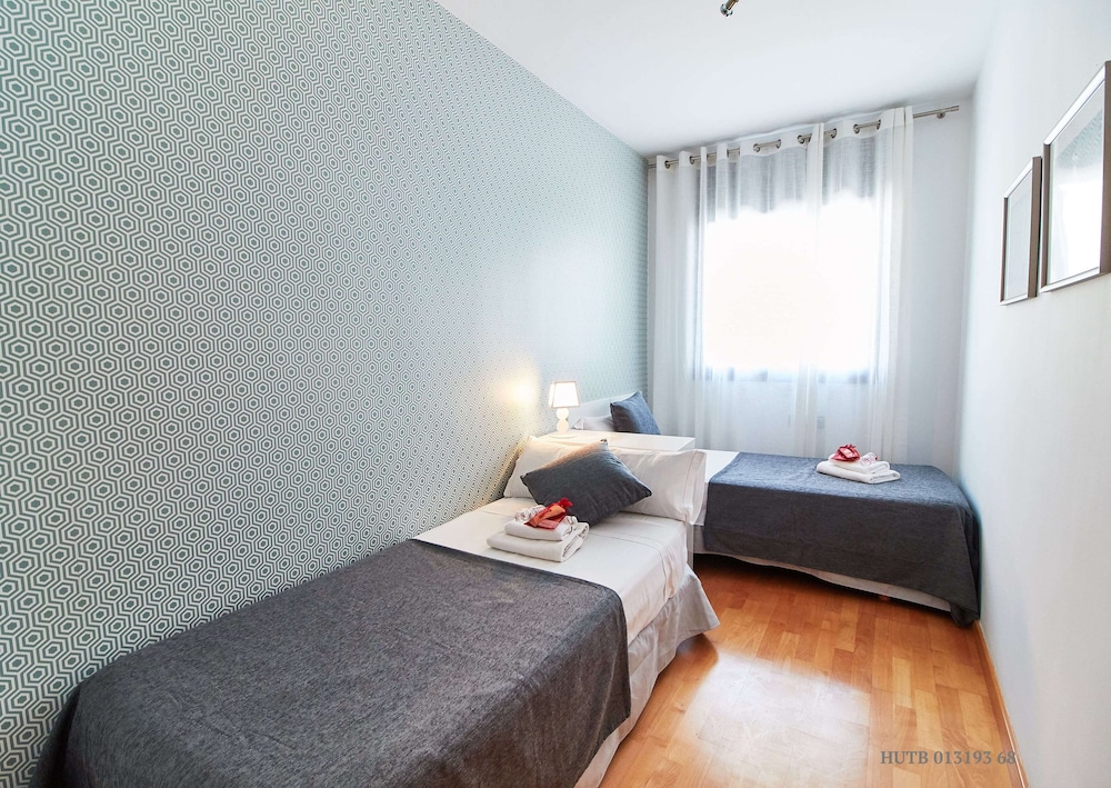 Apartment, 3 Bedrooms, Balcony (C/ Tresmall nº 9 o C/ Cervantes 27) photo 3