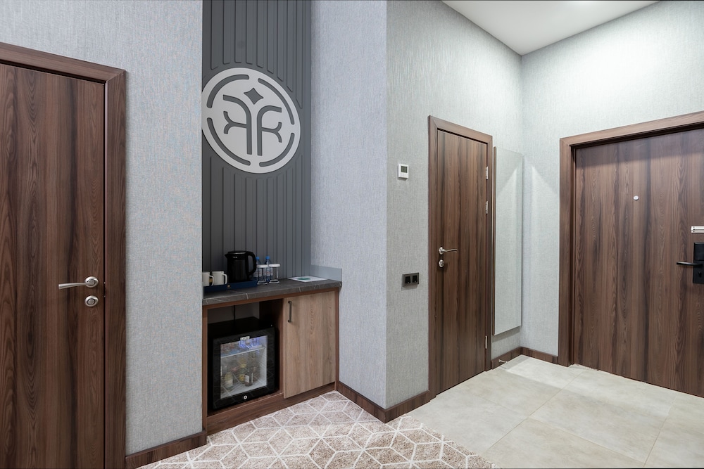 Luxury Suite photo 2