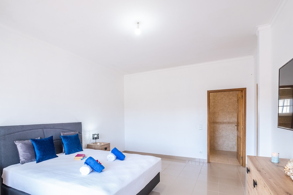 Villa, 6 Bedrooms, Private Pool, Pool View