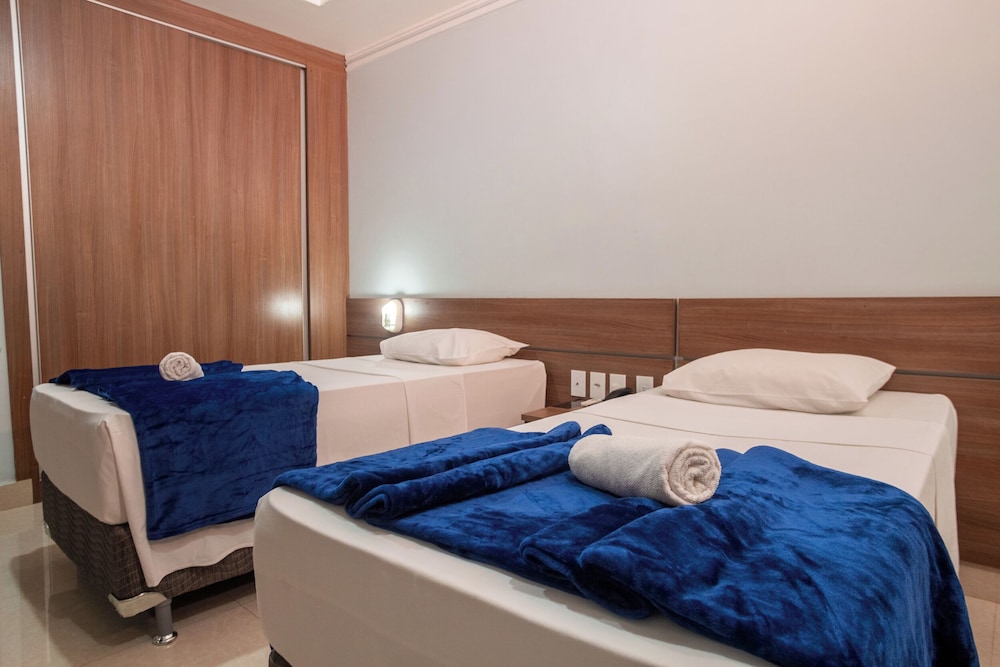 Standard Twin Room - Photo 15