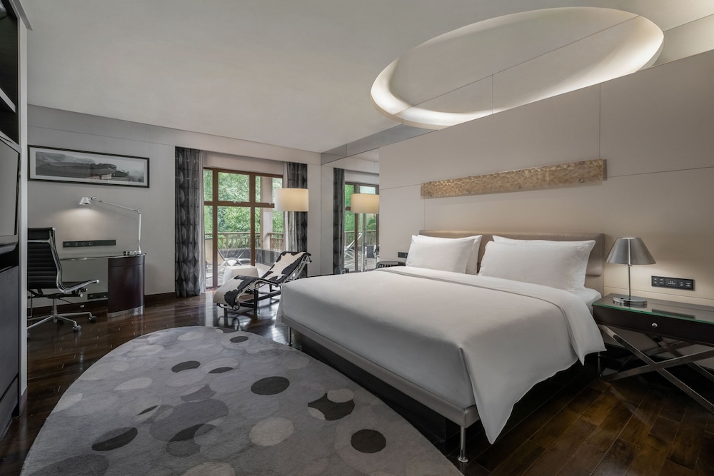 Deluxe Suite, 2 Bedrooms - Photo 12
