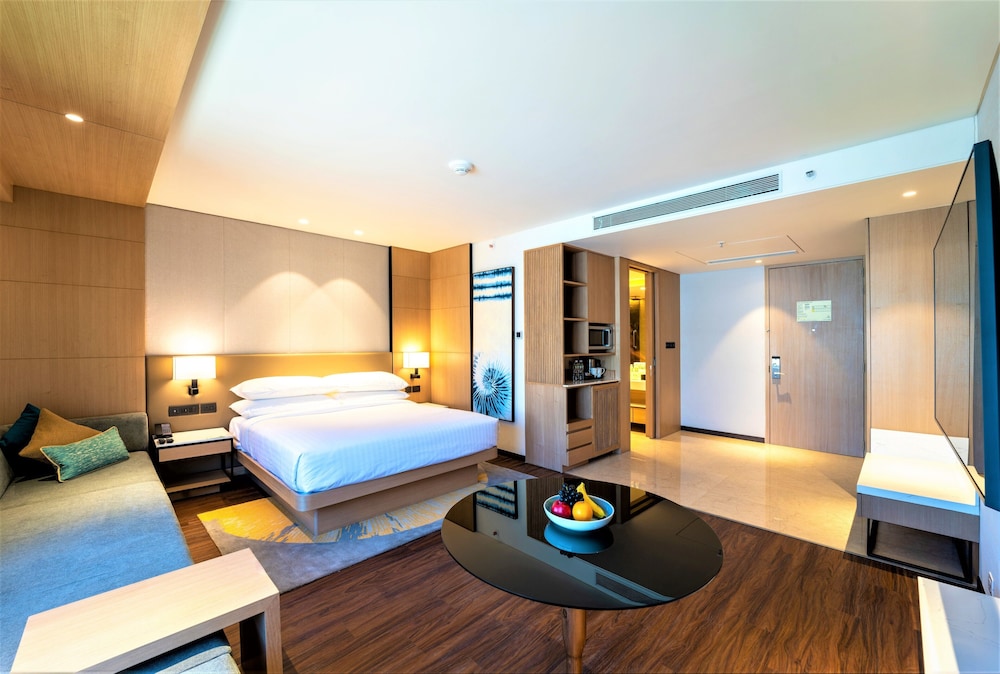 Studio Suite, 1 King Bed, City View - Photo 2