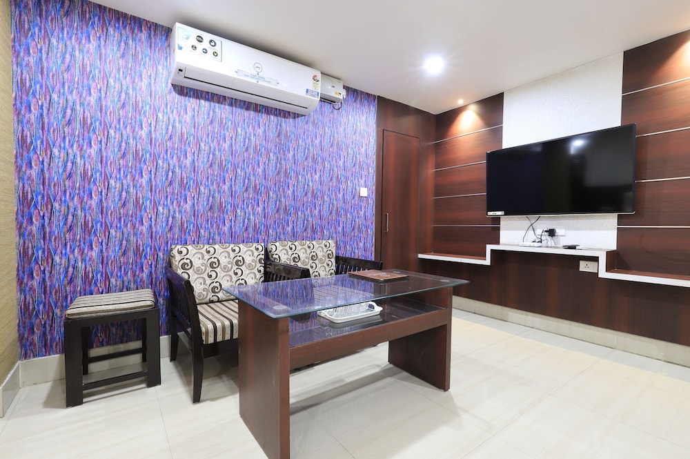 Deluxe Room - Photo 7