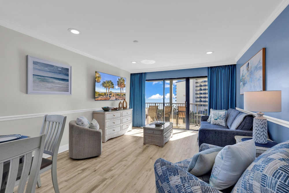 Signature Condo, 1 Bedroom, Balcony, City View