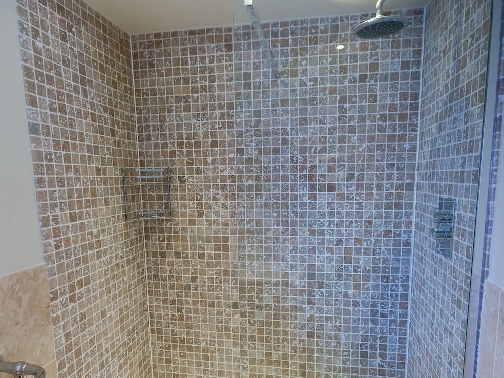 Suite, Ensuite - Photo 2