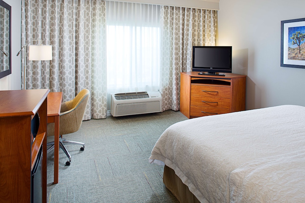 One King Bed - Photo 2