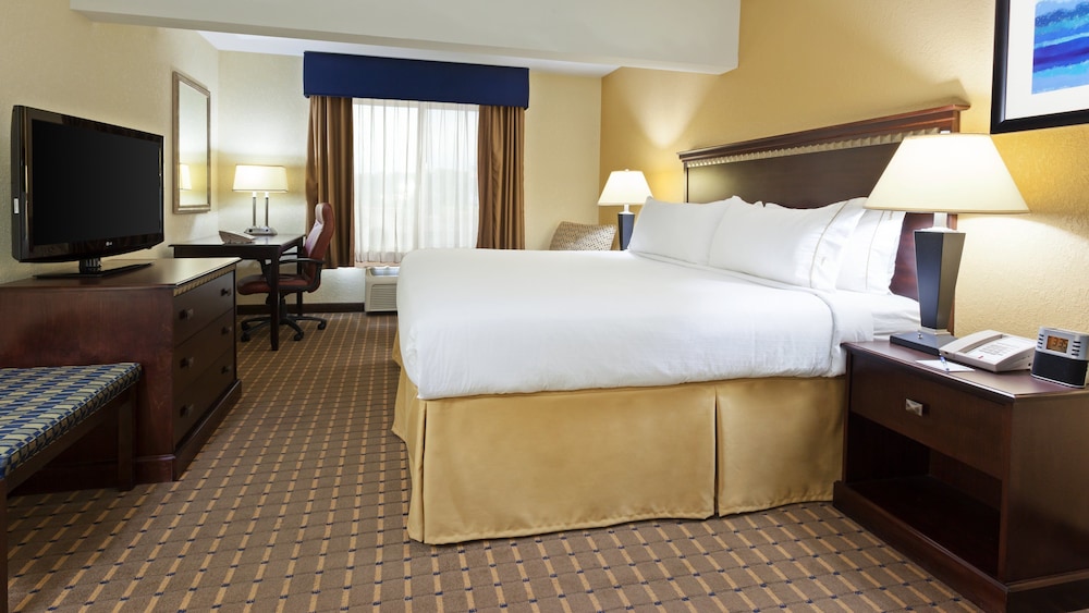 Suite, 1 King Bed, Accessible, Non Smoking (Comm) - Photo 2