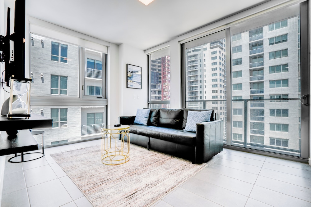 Elite Condo, Balcony, City View photo 2