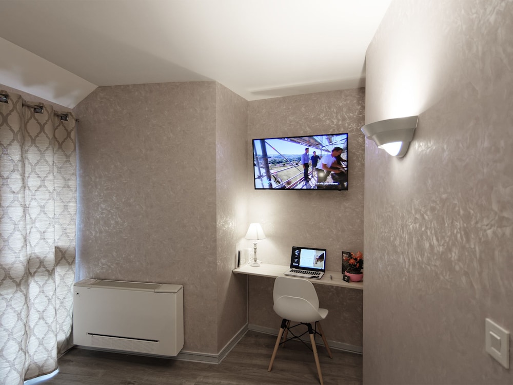 Comfort Twin Room, Multiple Beds, Private Bathroom, Garden View photo 3