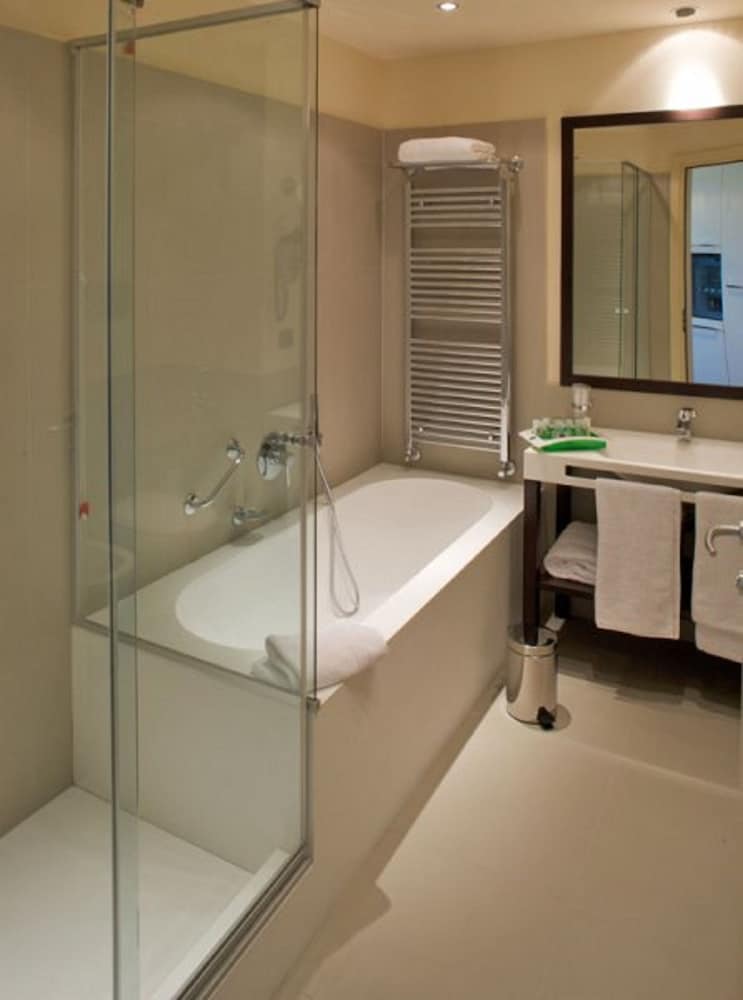 Suite - Photo 4