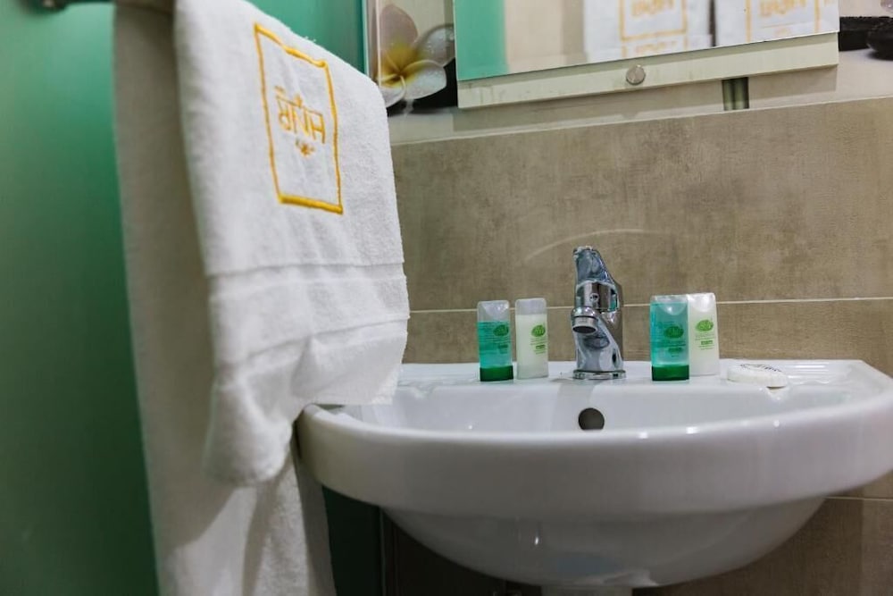 Comfort Double Room, 1 Queen Bed, Non Smoking, City View photo 2