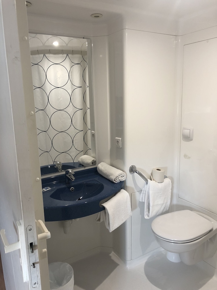 Triple Room, Multiple Beds photo 2