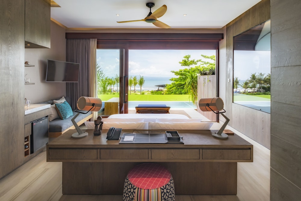 Beachfront Suites photo 2