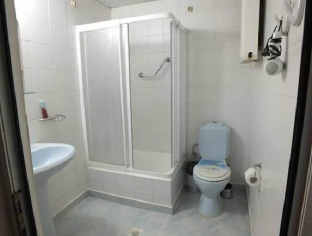 Standard Triple Room photo 2