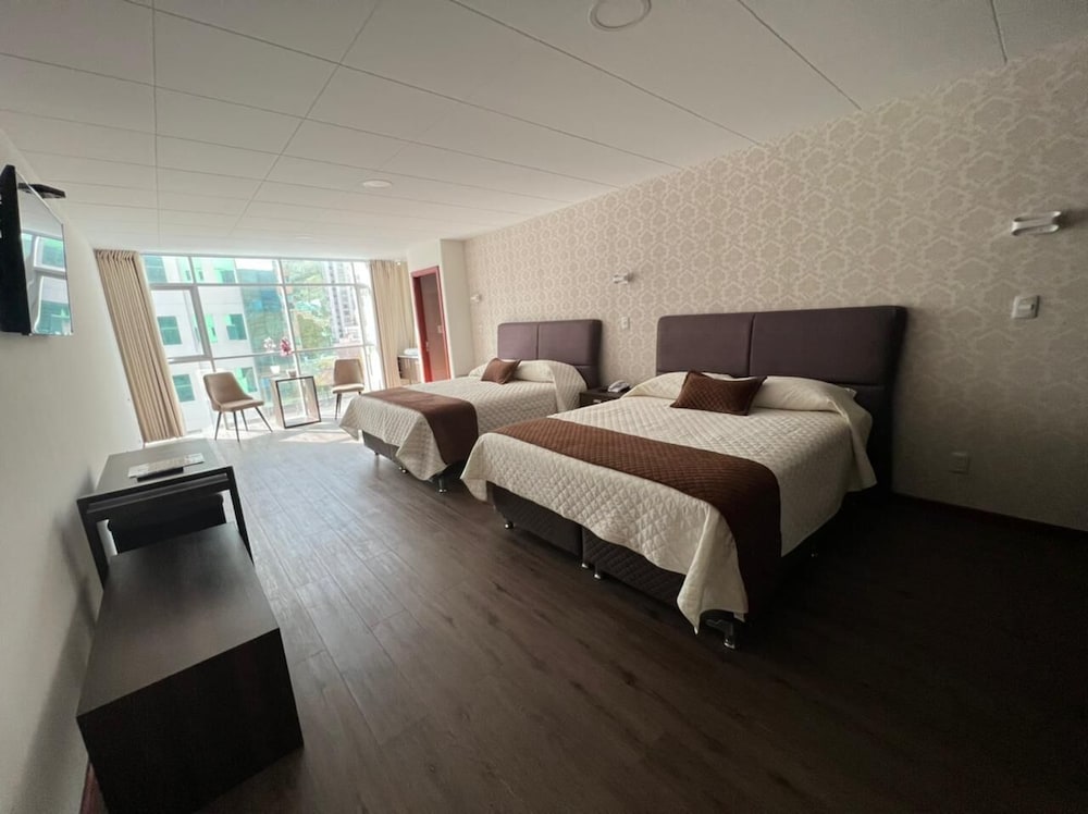 Executive Studio Suite